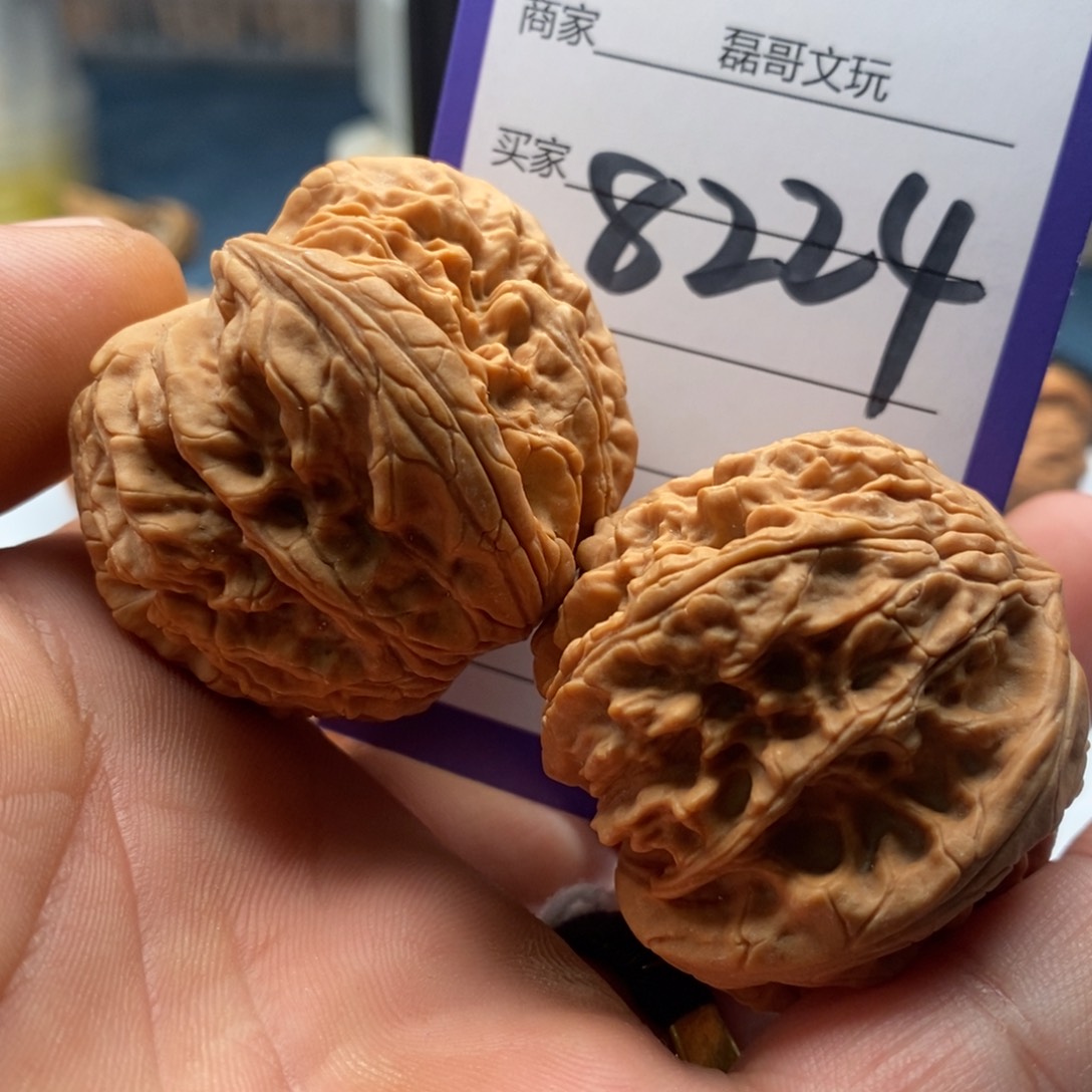 文玩核桃把件8224