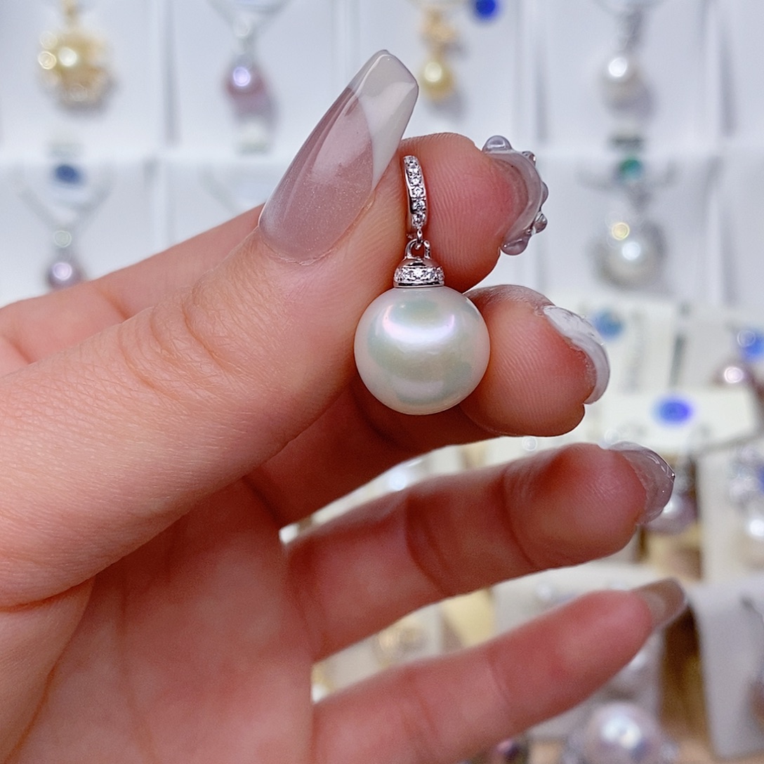 淡水珍珠吊坠(赠链)银S925镶嵌