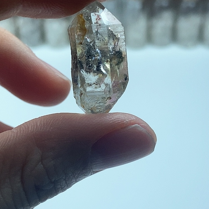 查罗石双尖闪灵钻吊坠合金