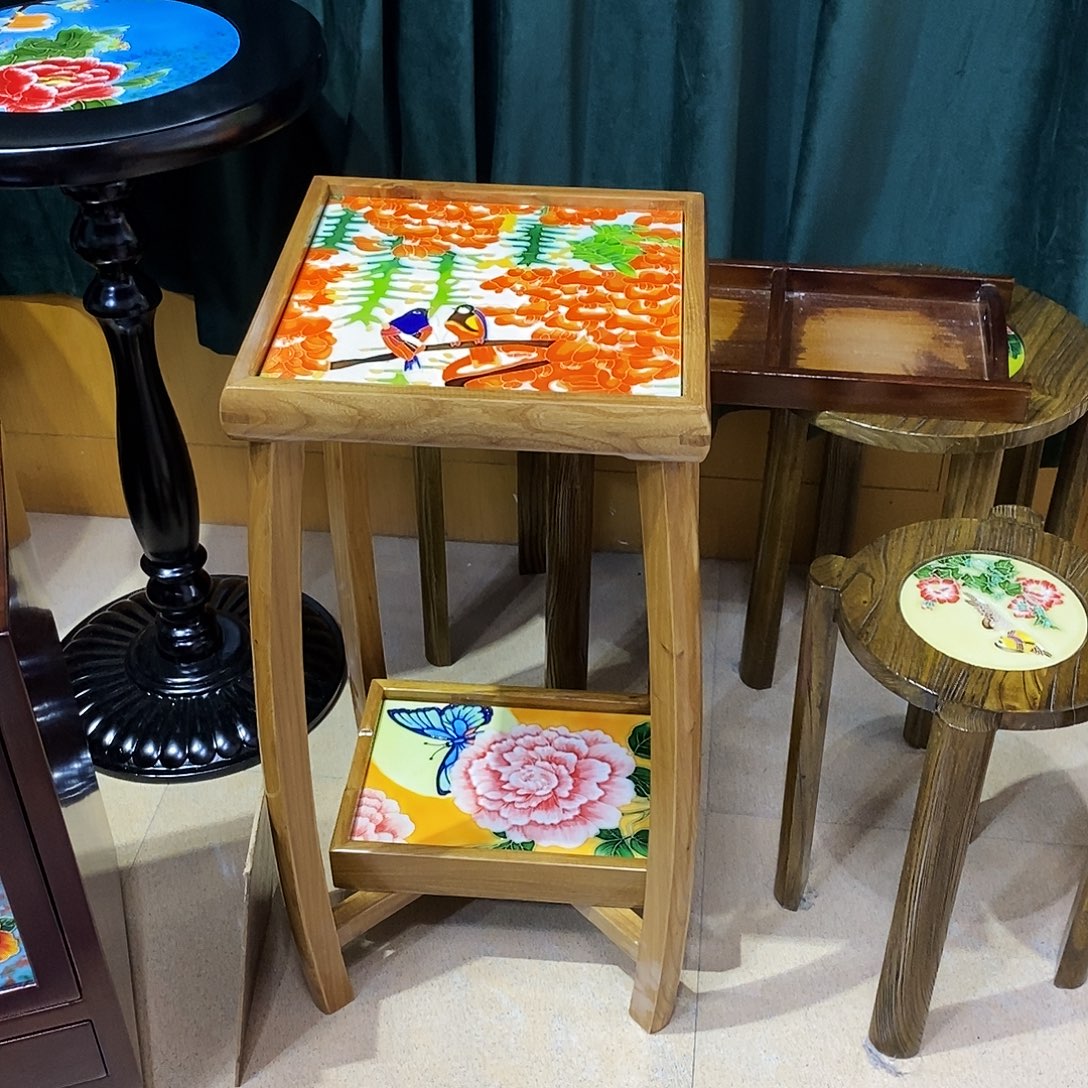 瓷片瓷板画是传统绘画