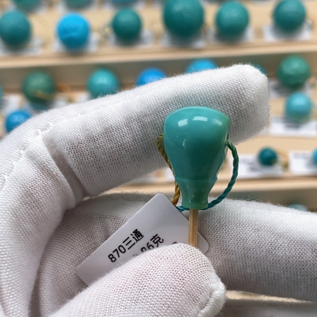 绿松石未镶嵌精品高瓷绿松石哦