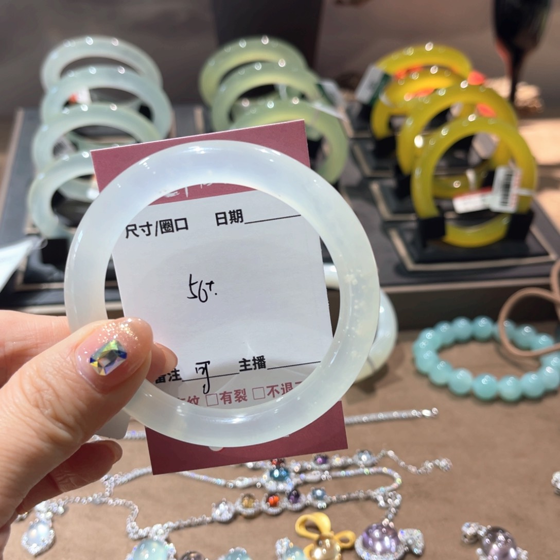 岫玉手镯未镶嵌可*手镯