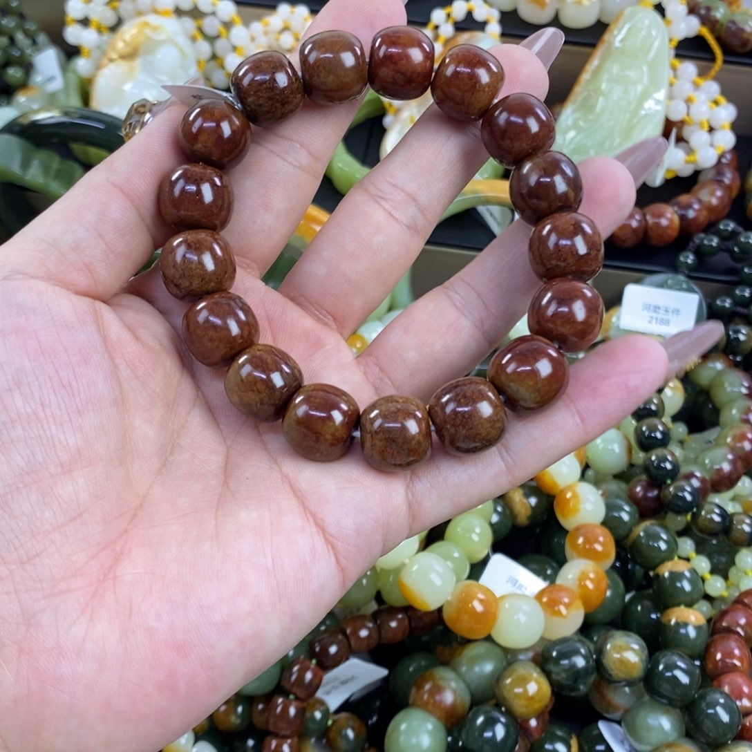 @***”透闪石质玉未镶嵌手串