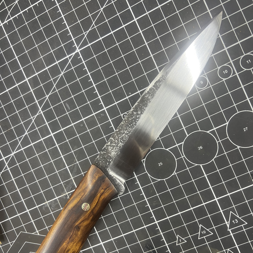 户外小猎刀，全长26.5，刃长14，沙铁柄