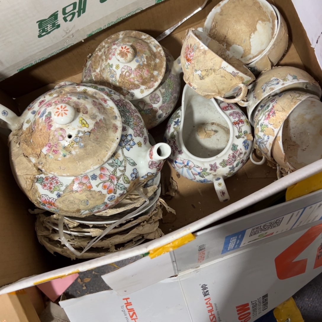 奋***斗其他陶15头白底万花茶具