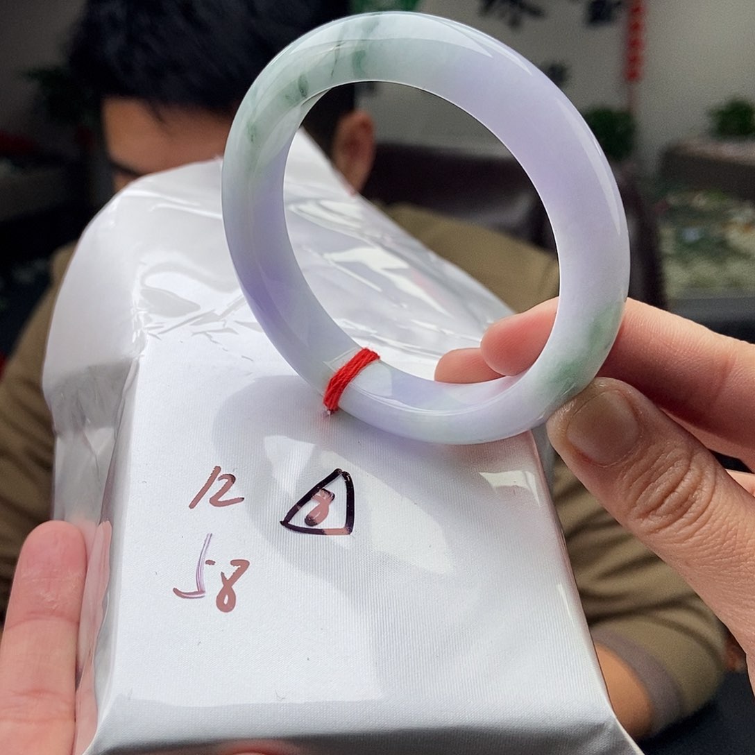 翡翠手镯未镶嵌拍一发一