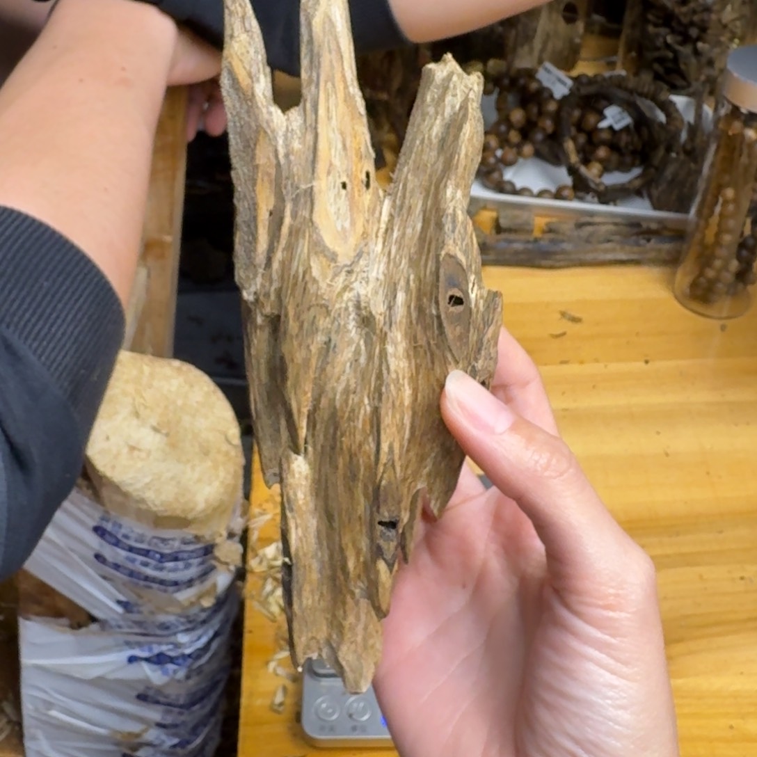 沉香沉香碎屑白露品种块料65克