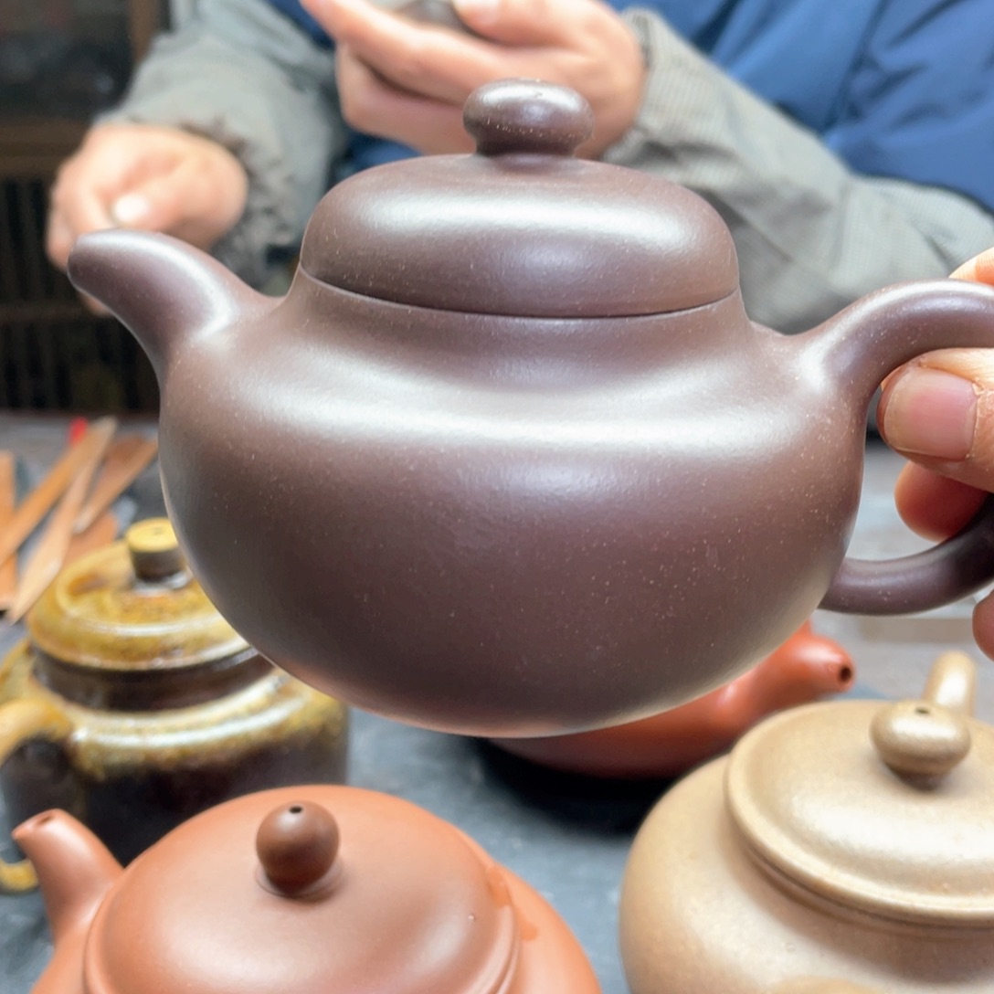 紫砂茶壶随**洋柿圆壶，紫泥