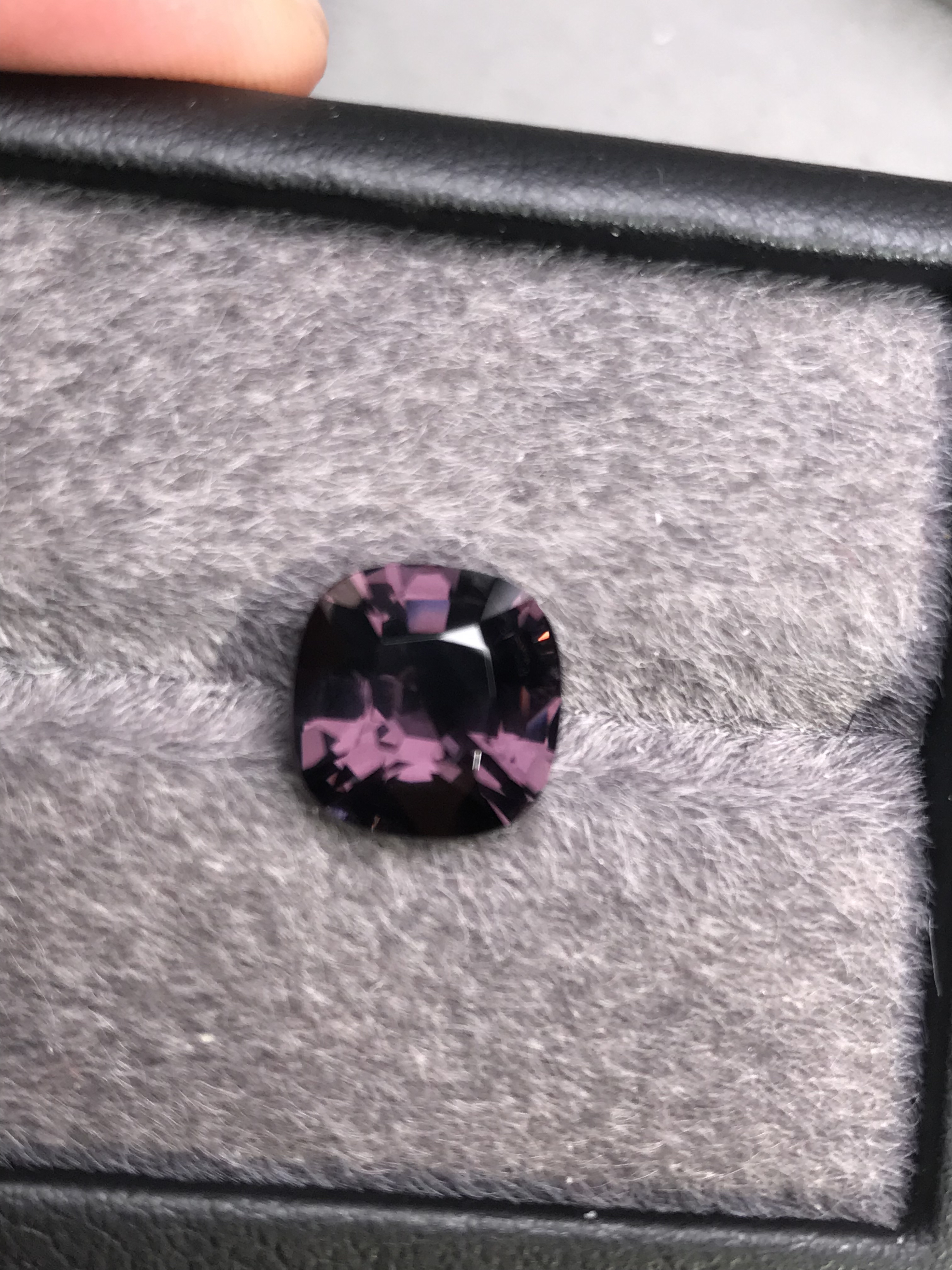 缅甸尖晶石紫色尖晶石