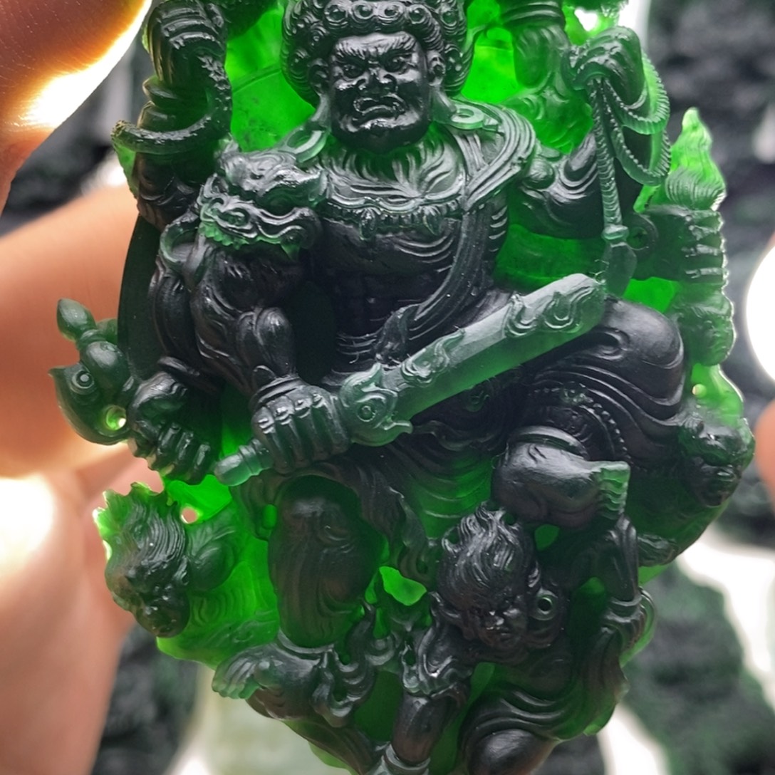 定制翡翠未镶嵌天然翡翠A货不动明王