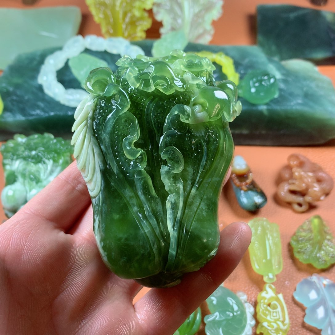 蛇纹石玉手把未镶嵌龍**説