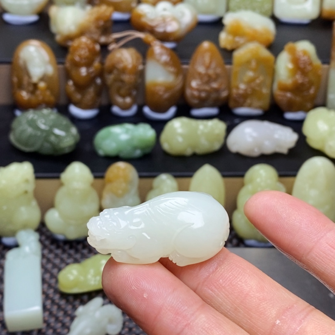 和田玉未镶嵌吊坠(不含链)
