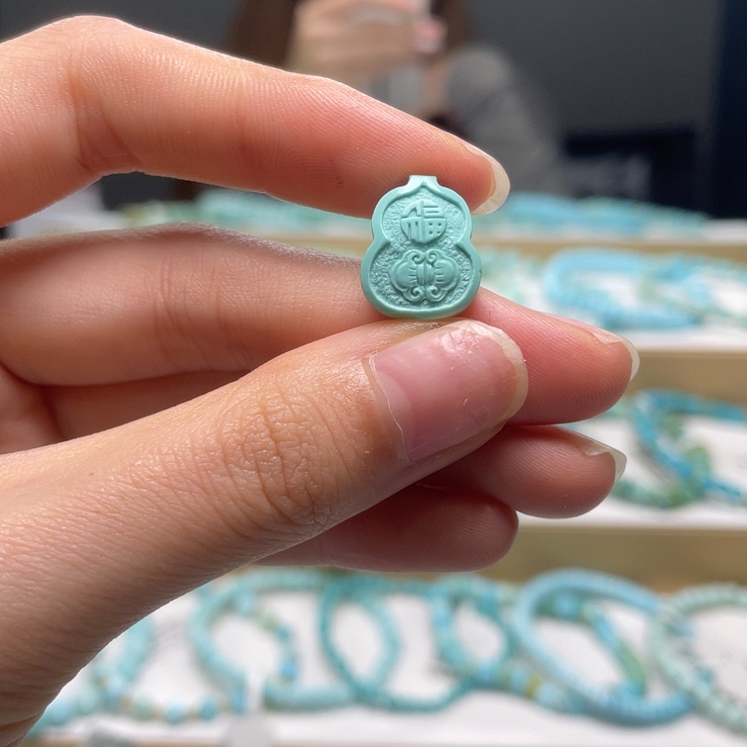 绿松石未镶嵌珠宝奇石