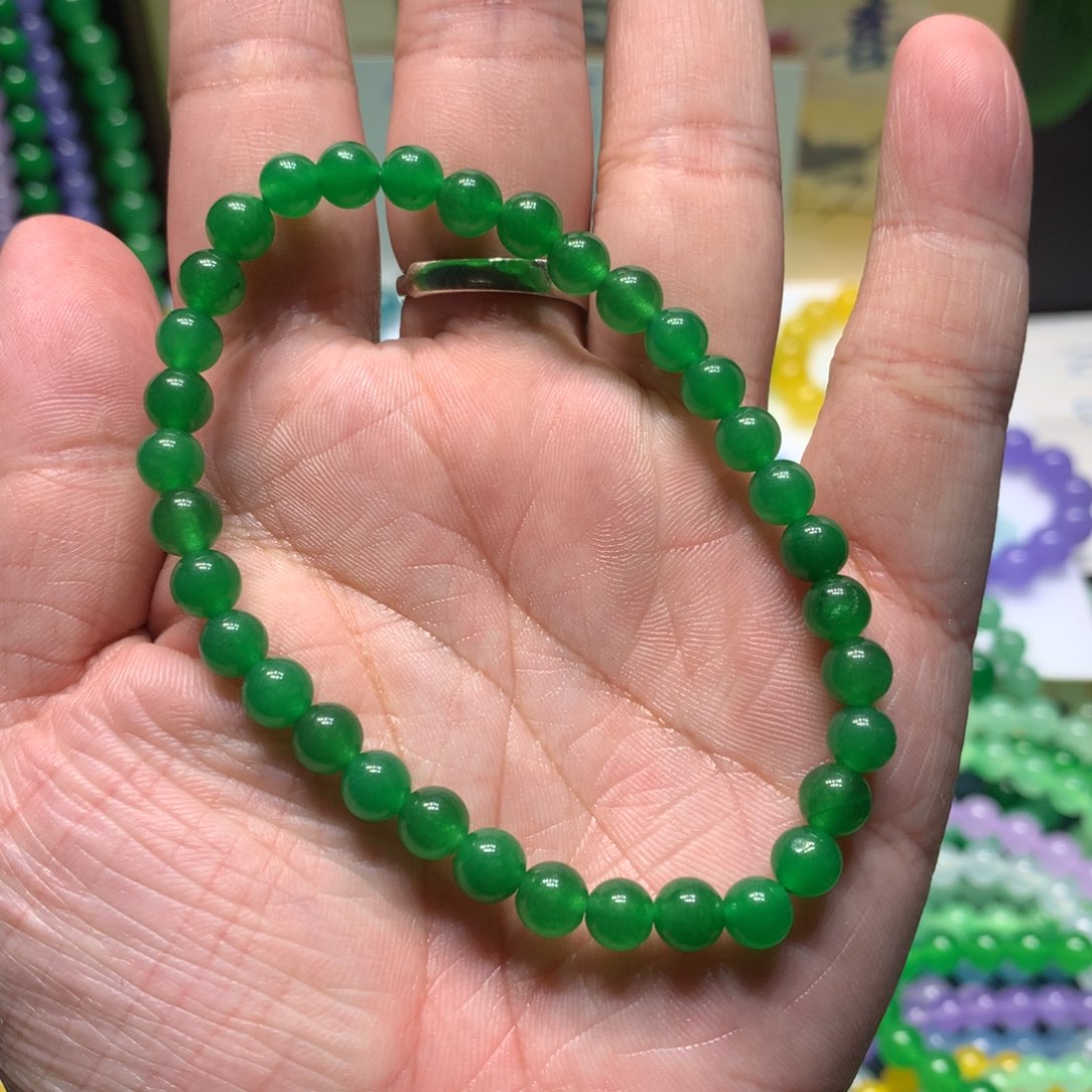 翡翠散珠菠菜绿卡6.5