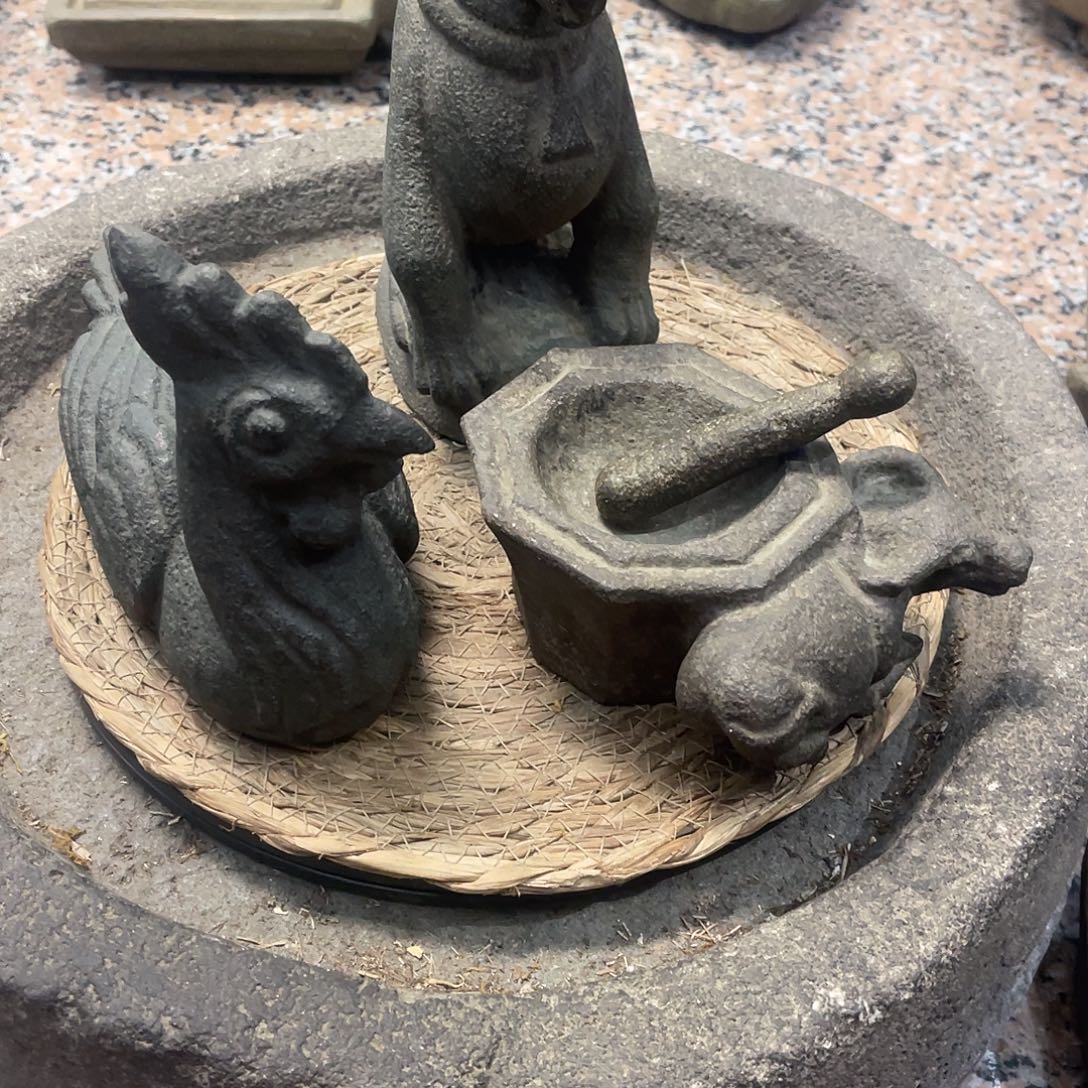 倦***爷老挝石青石动物摆件很漂亮