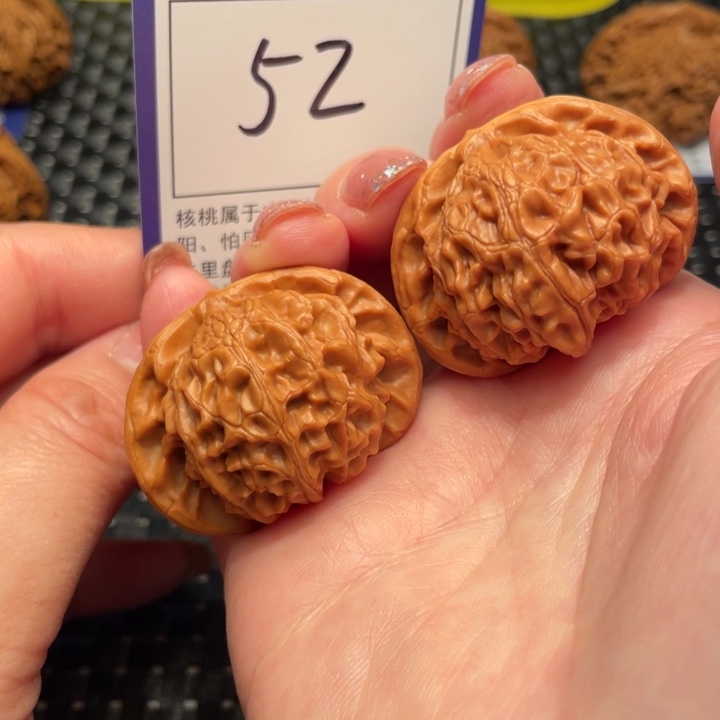 文玩核桃把件40宫灯52