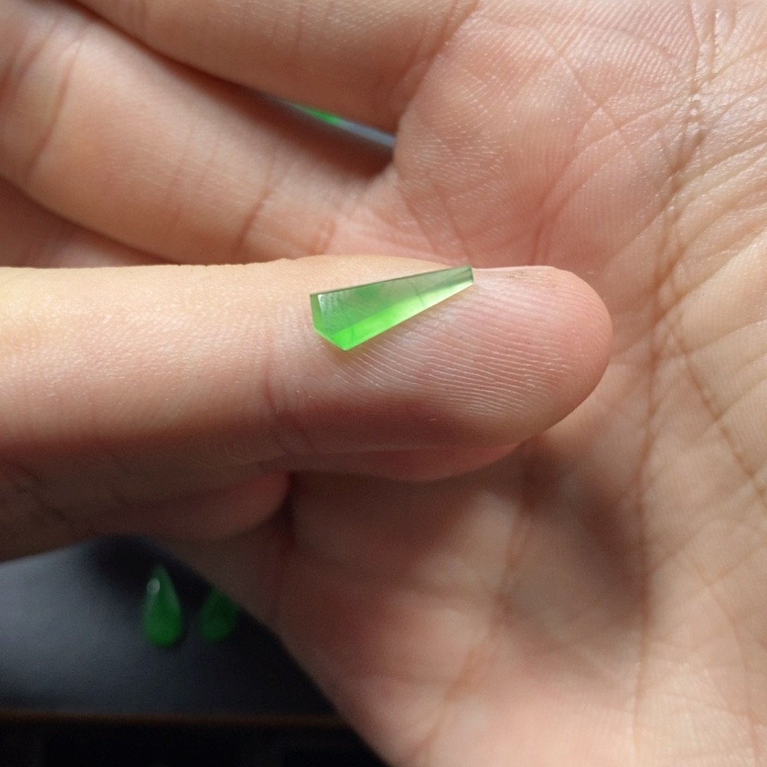 翡翠挂件未镶嵌翡翠珠宝翡翠珠宝