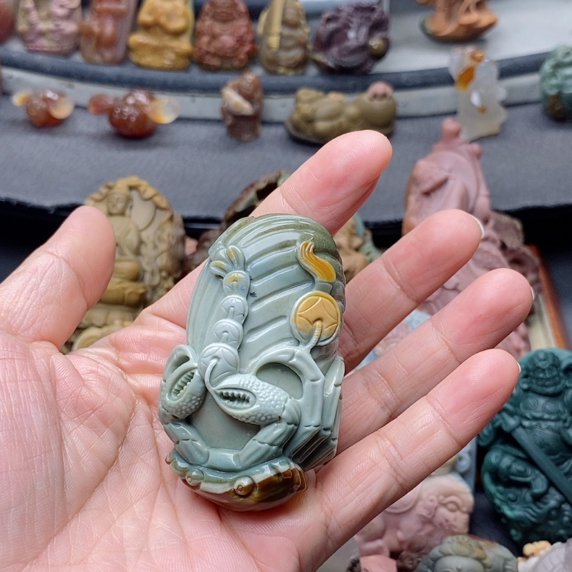 【闪购商品】定制石英质玉吊坠未镶嵌