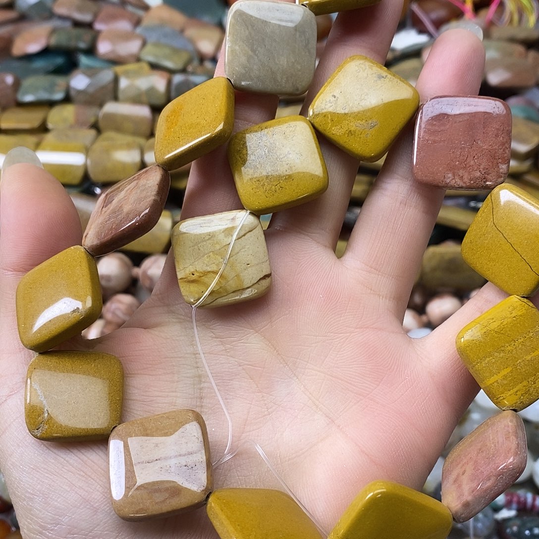 玛瑙/玉髓未镶嵌珠宝半成品卡二十蛋黄石一条