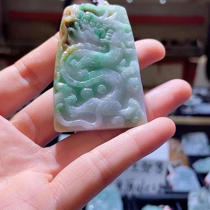 翡翠颈饰未镶嵌一个