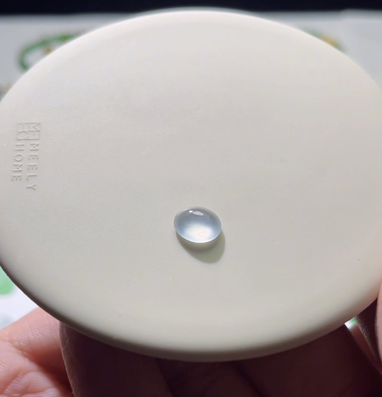 天然缅甸A货翡翠，白冰蛋面卡9/8/3.8mm