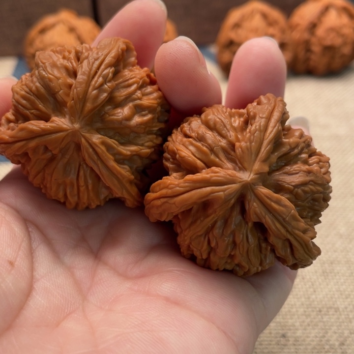 平***、银S925白狮子核桃