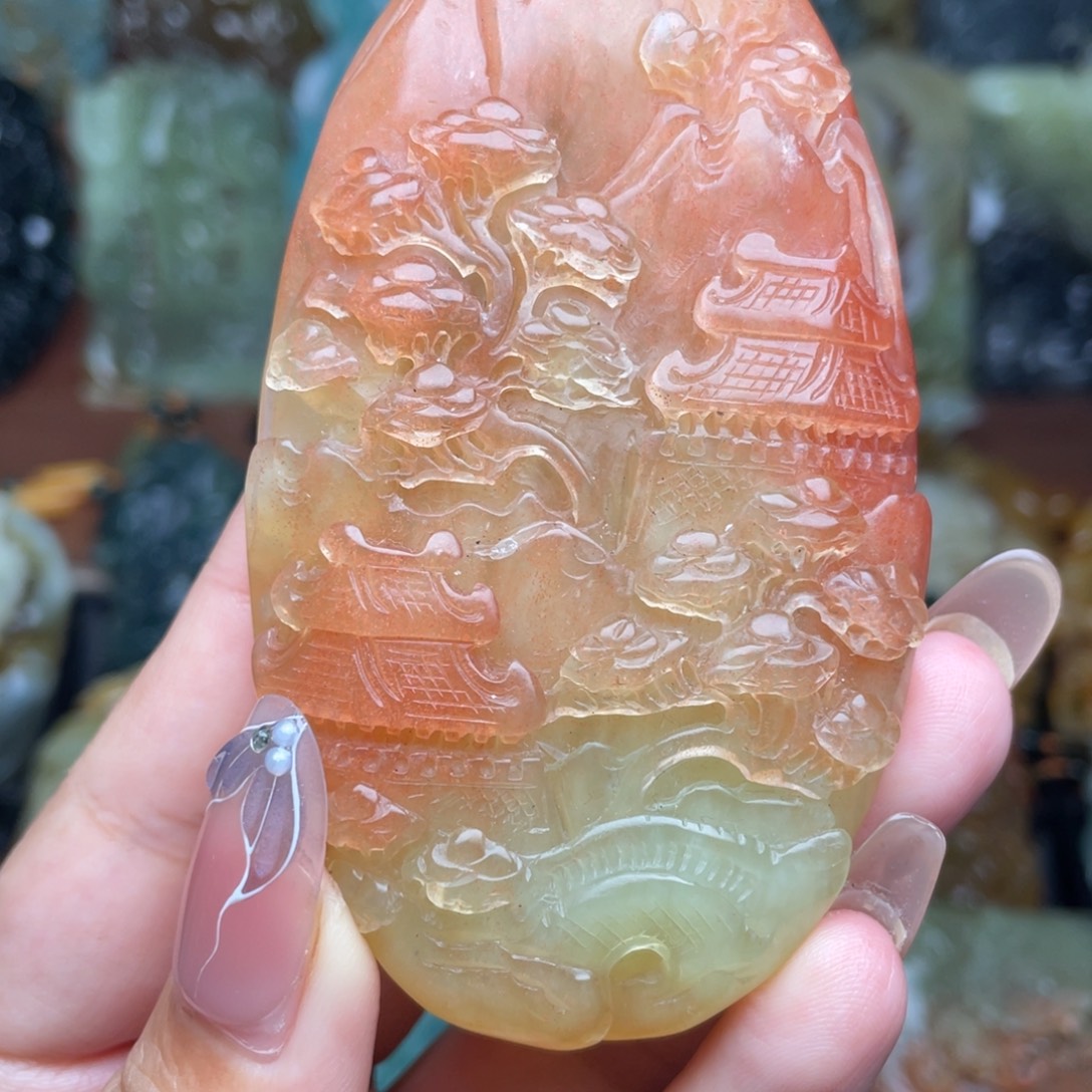 蛇纹石玉未镶嵌颈饰