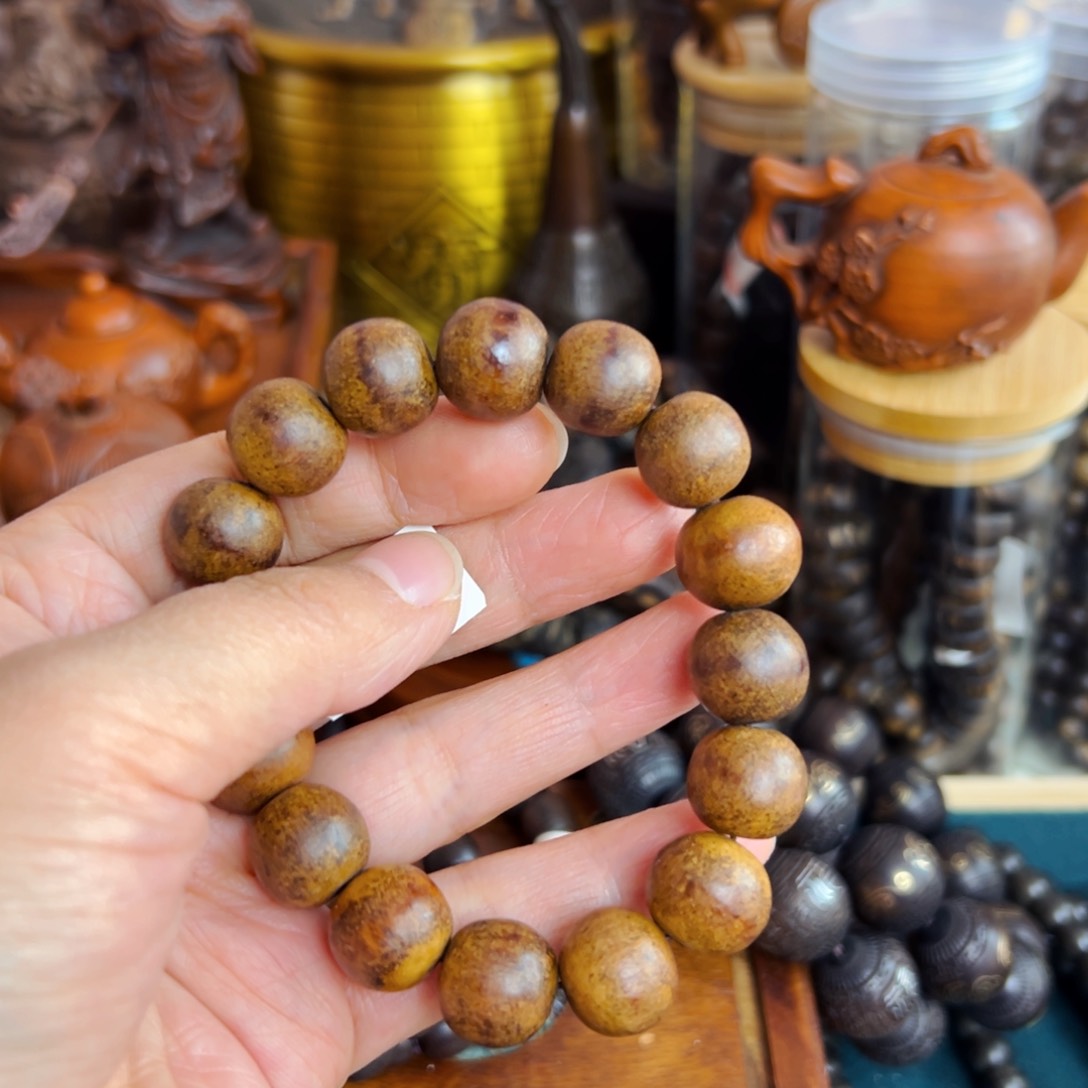 阴沉木年货节福利活动文玩手串摆件把件