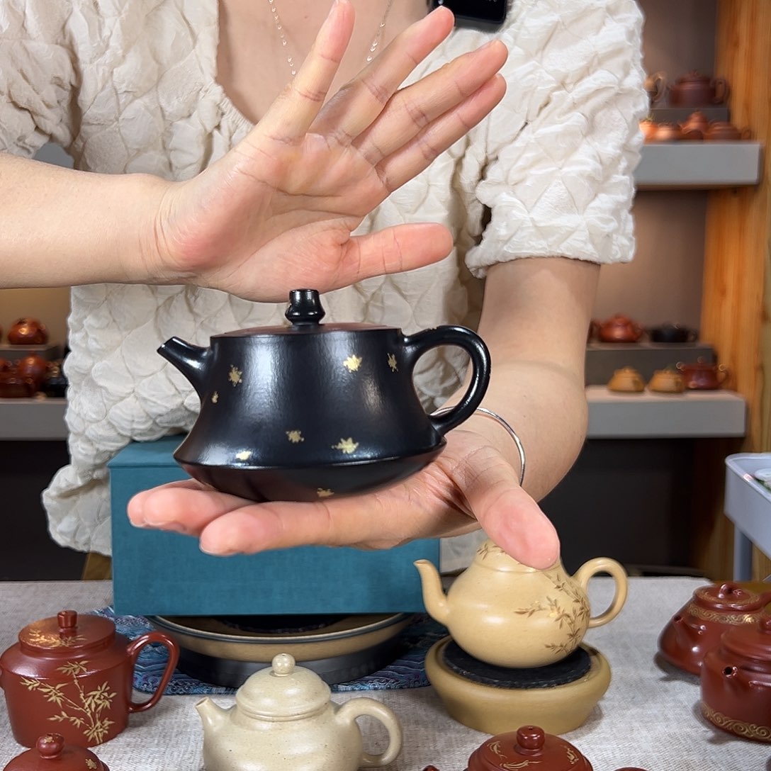 荔***姐茶壶紫砂柱础 朱泥焐灰撒金 180cc