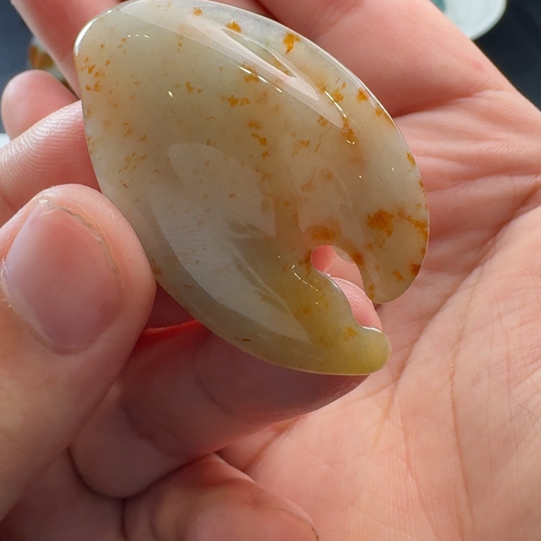 翡翠颈饰未镶嵌特色桂花糕色