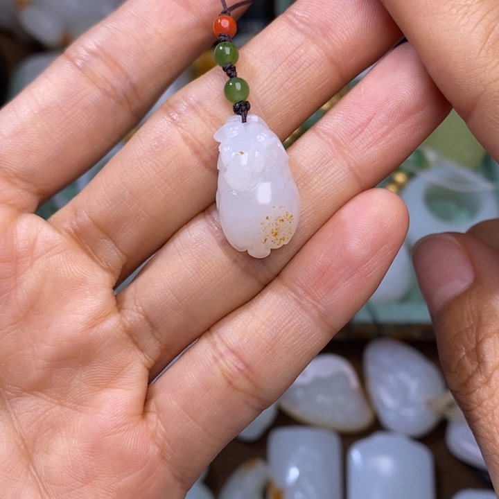 未镶嵌和田玉车挂