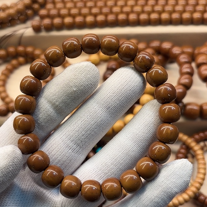 紫金鼠手串M****e紫金鼠实心