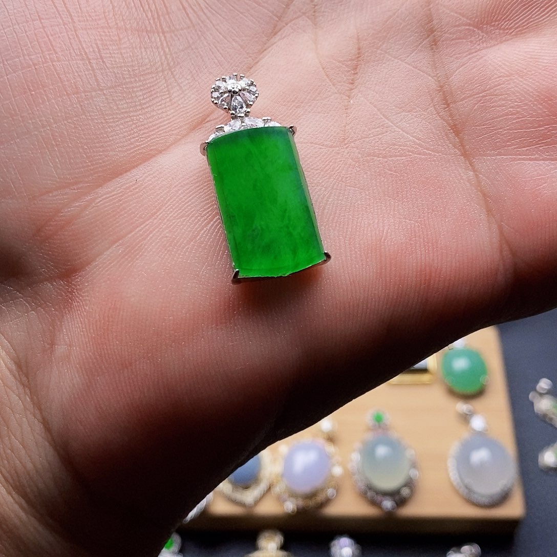 颈饰银S925镶嵌翡翠昆*w w