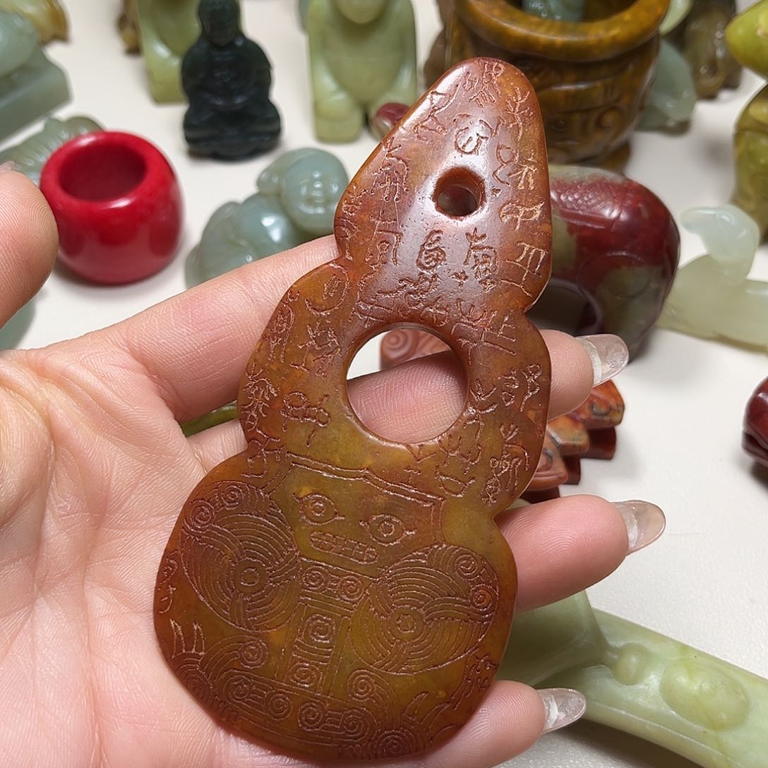 白玉菩提吊坠白玉菩提吊坠