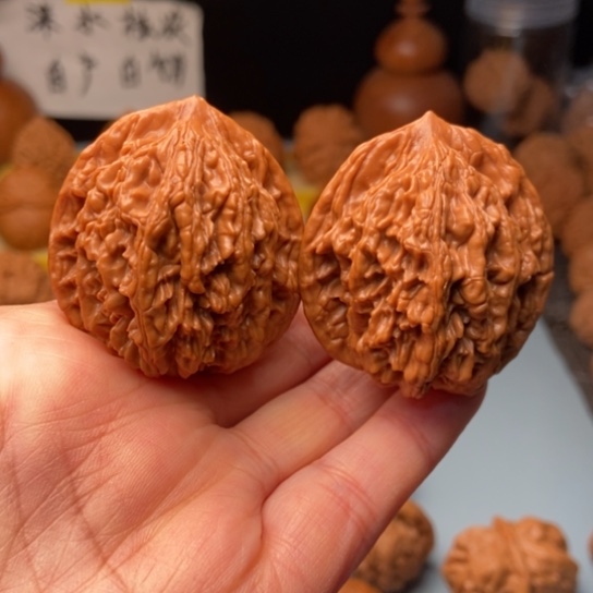 文玩核桃吊坠虎头全品 40