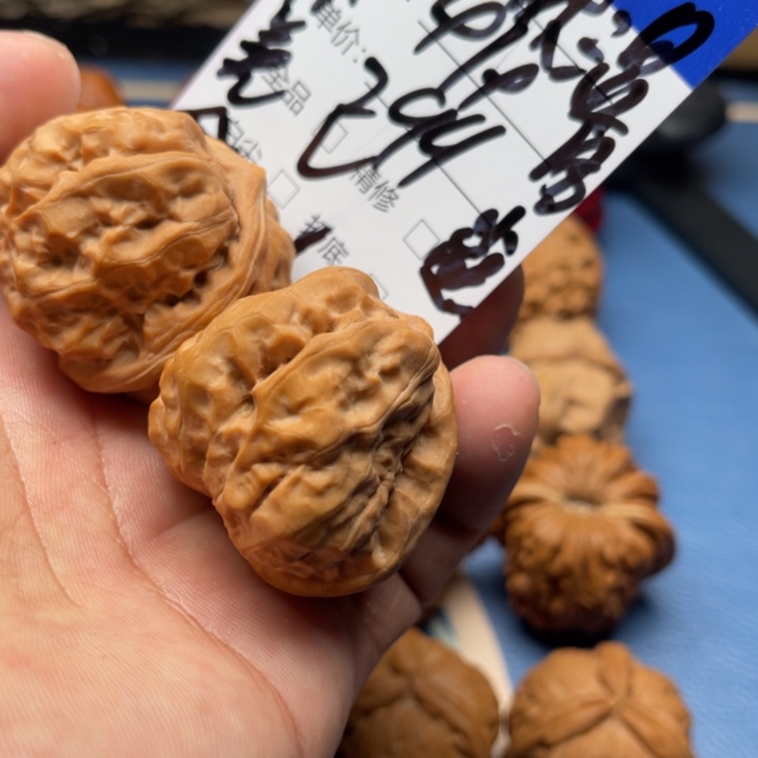 淋***熊文玩核桃吊坠文玩核桃