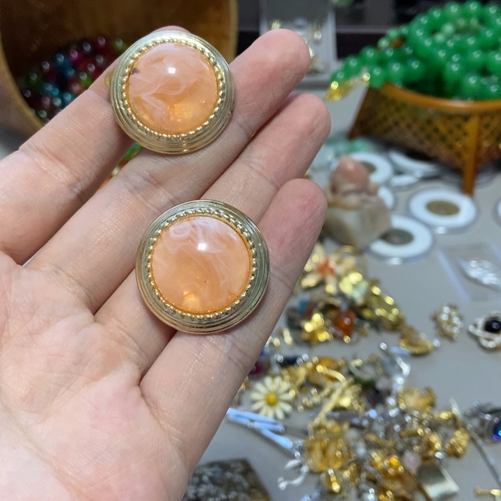 花岗石铁合金锆石铁合金