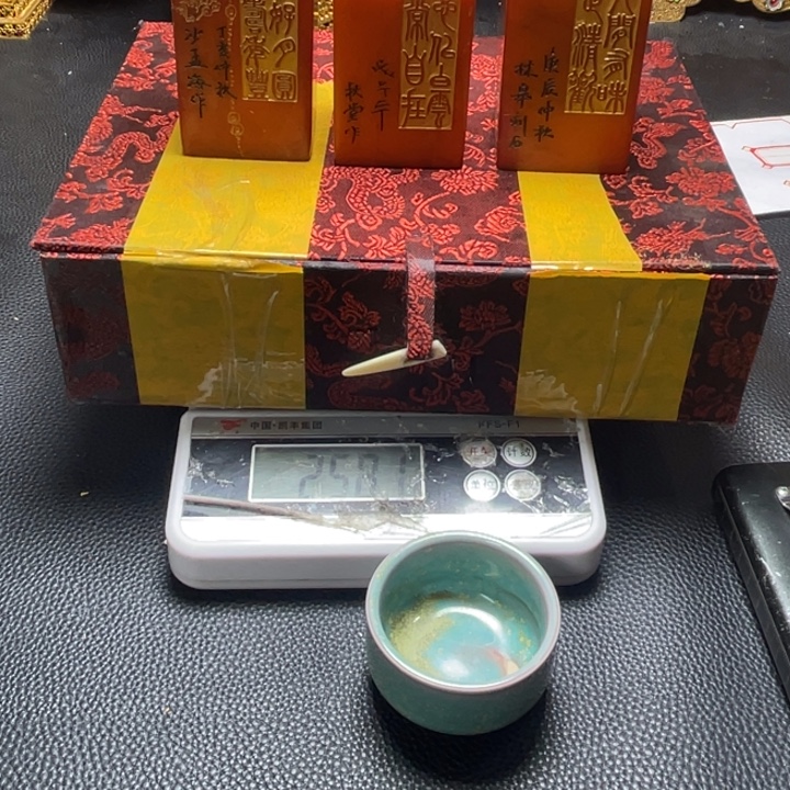 儒***道瓷片大哥你好啊好可爱好