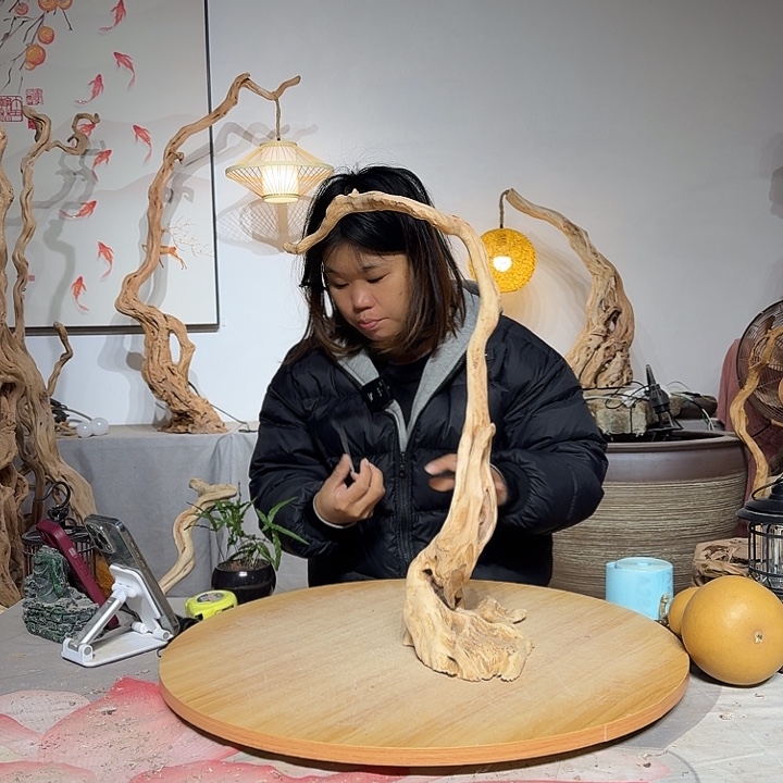 J***.杜鹃根艺术中心根