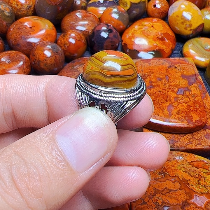 龍***下玛瑙/玉髓手链未镶嵌