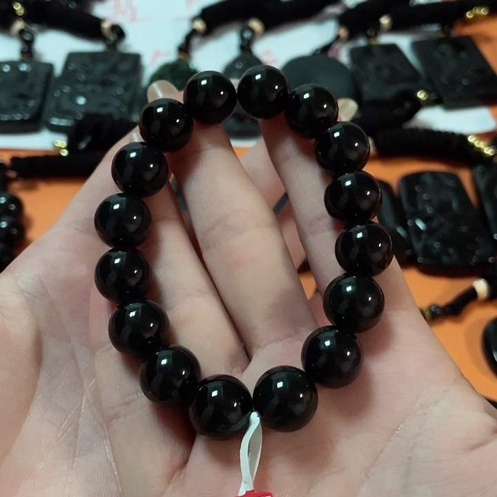 翡翠颈饰未镶嵌Z***.翡翠吊坠