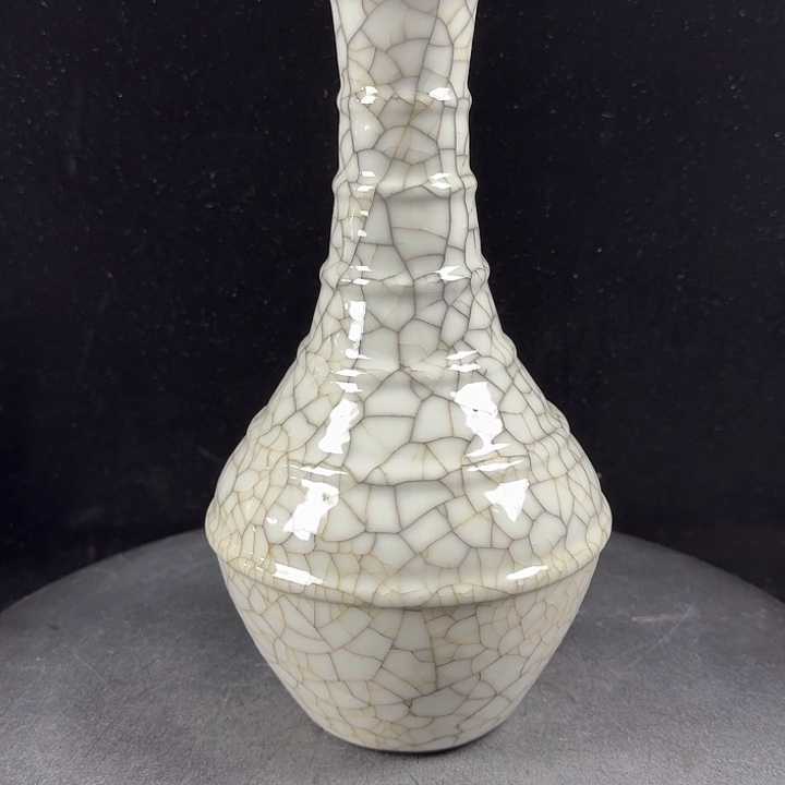 正***戒瓷片器型美观精致大方