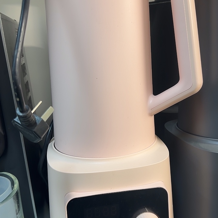 粉色破壁机1.5L大容量