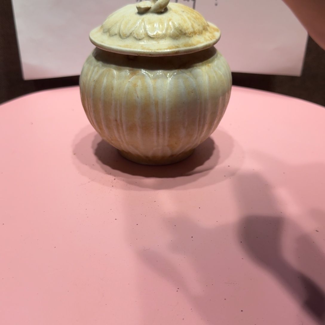 陶其他漂亮的小瓷瓶子