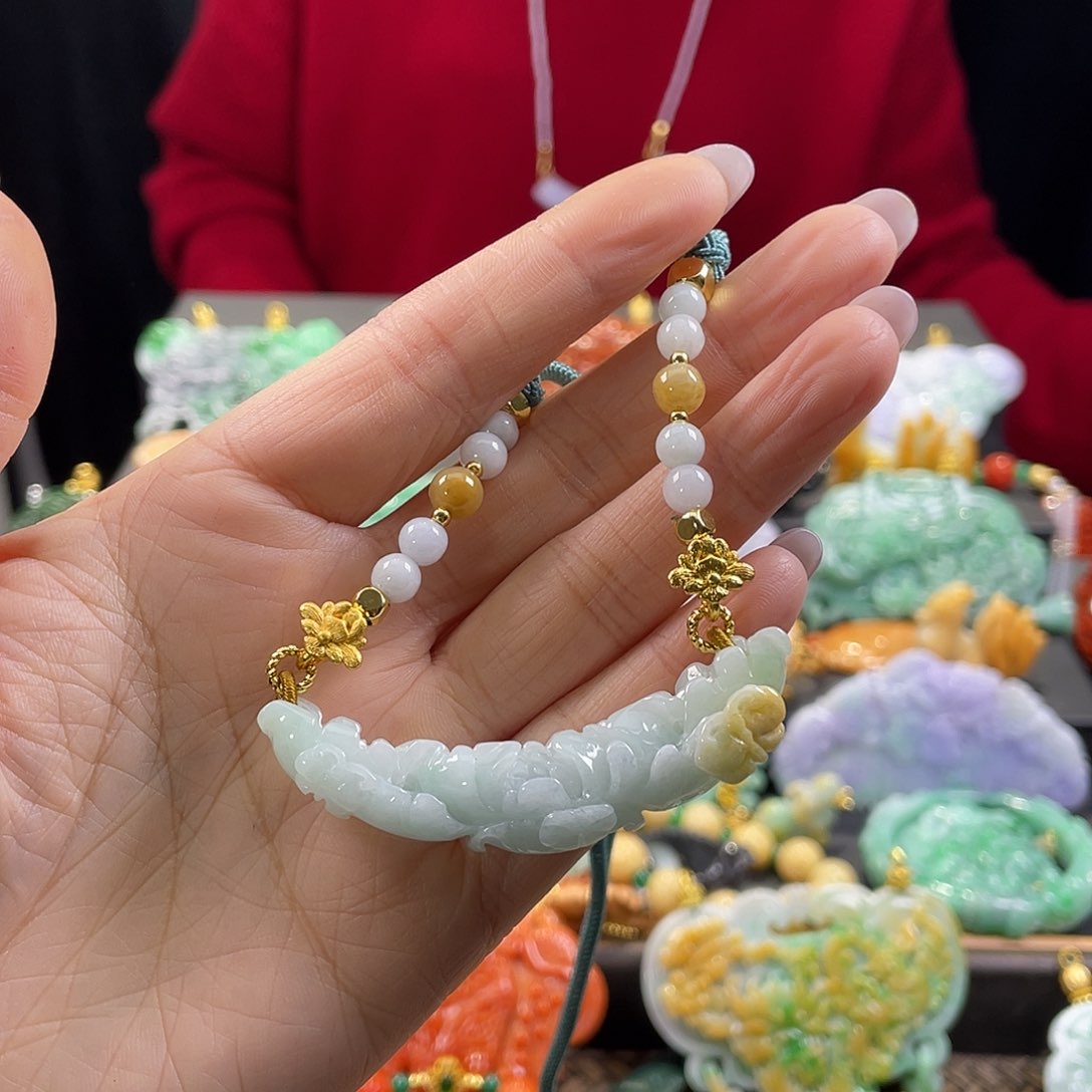 翡翠颈饰未镶嵌代编织