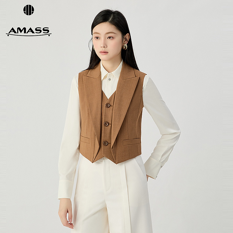 阿玛施AMASS 新款时髦通勤轻职风翻领装饰无袖短款马甲外套540045