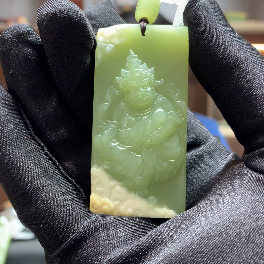 岫岩河磨玉（透闪石质玉）颈饰未镶嵌