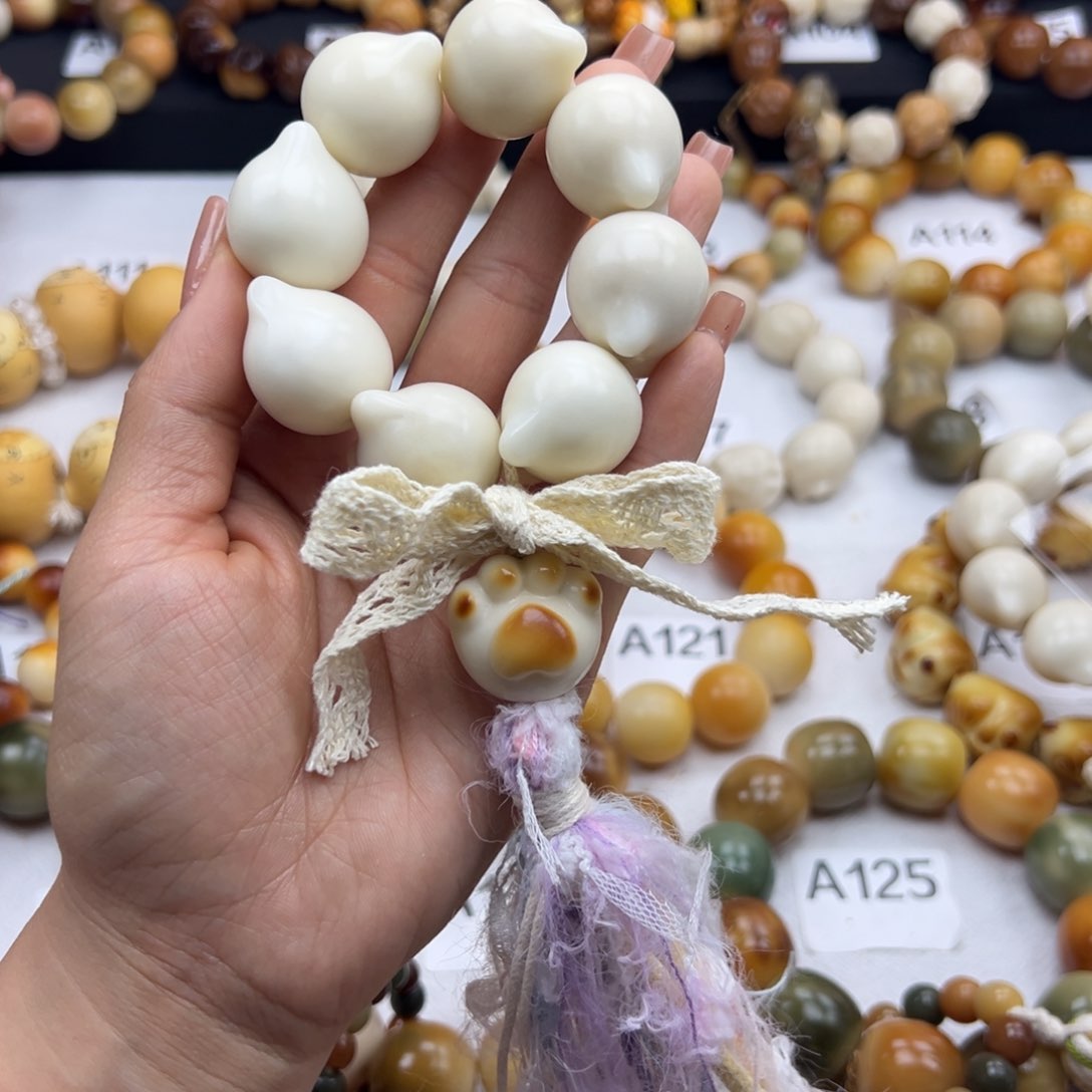 白玉菩提吊坠手捻27