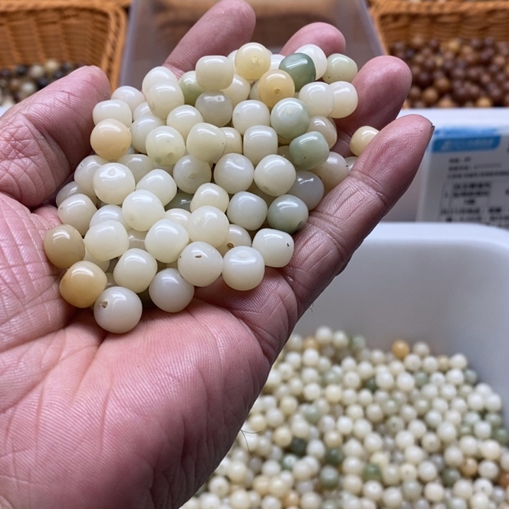 白玉菩提吊坠瑕疵9-8烟雨江南桶珠150颗