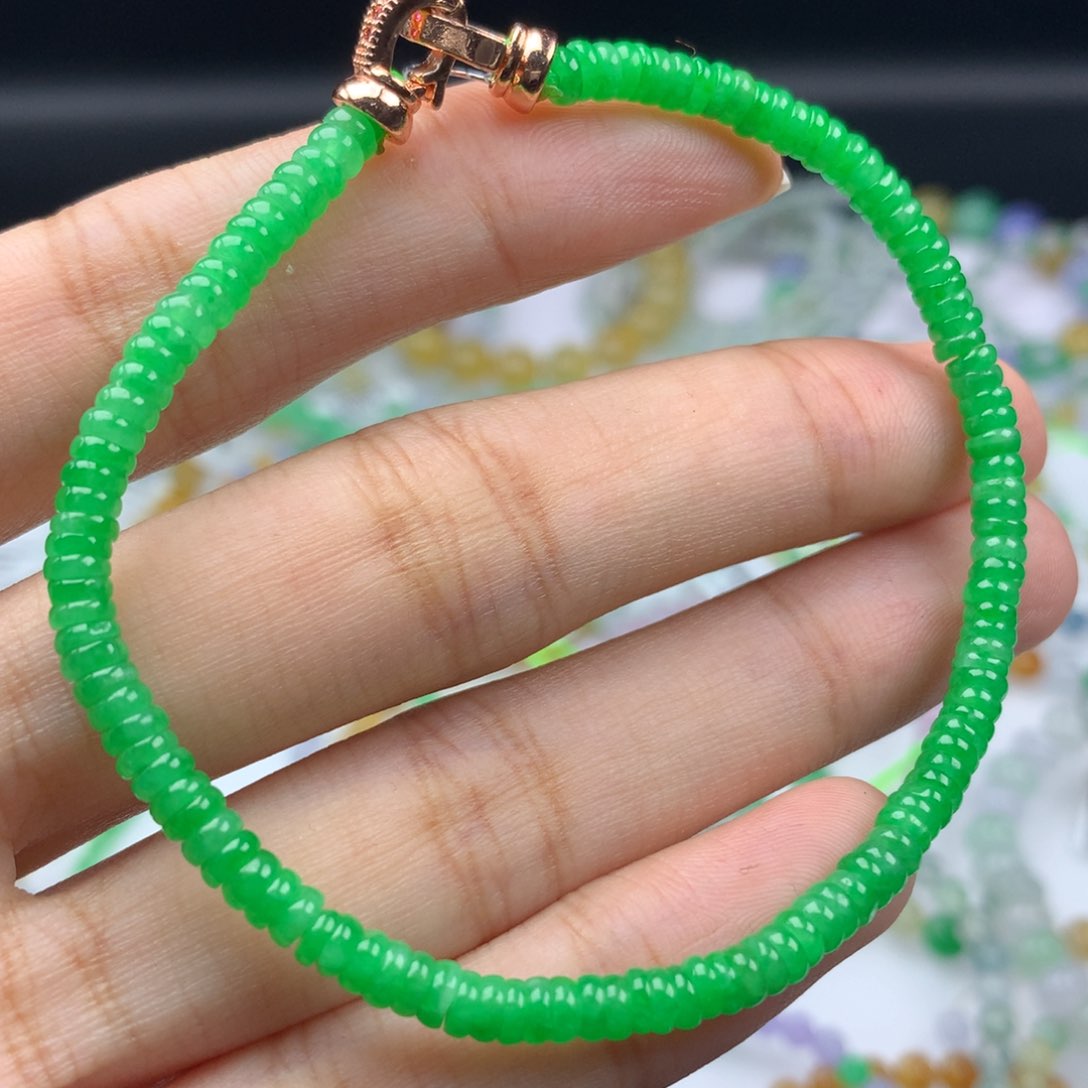 翡翠手链未镶嵌卡